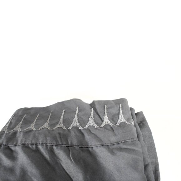 Eiffel Tower Print King Size Sheet Set - White with Grey Eiffel Towers - Picture 8 of 12